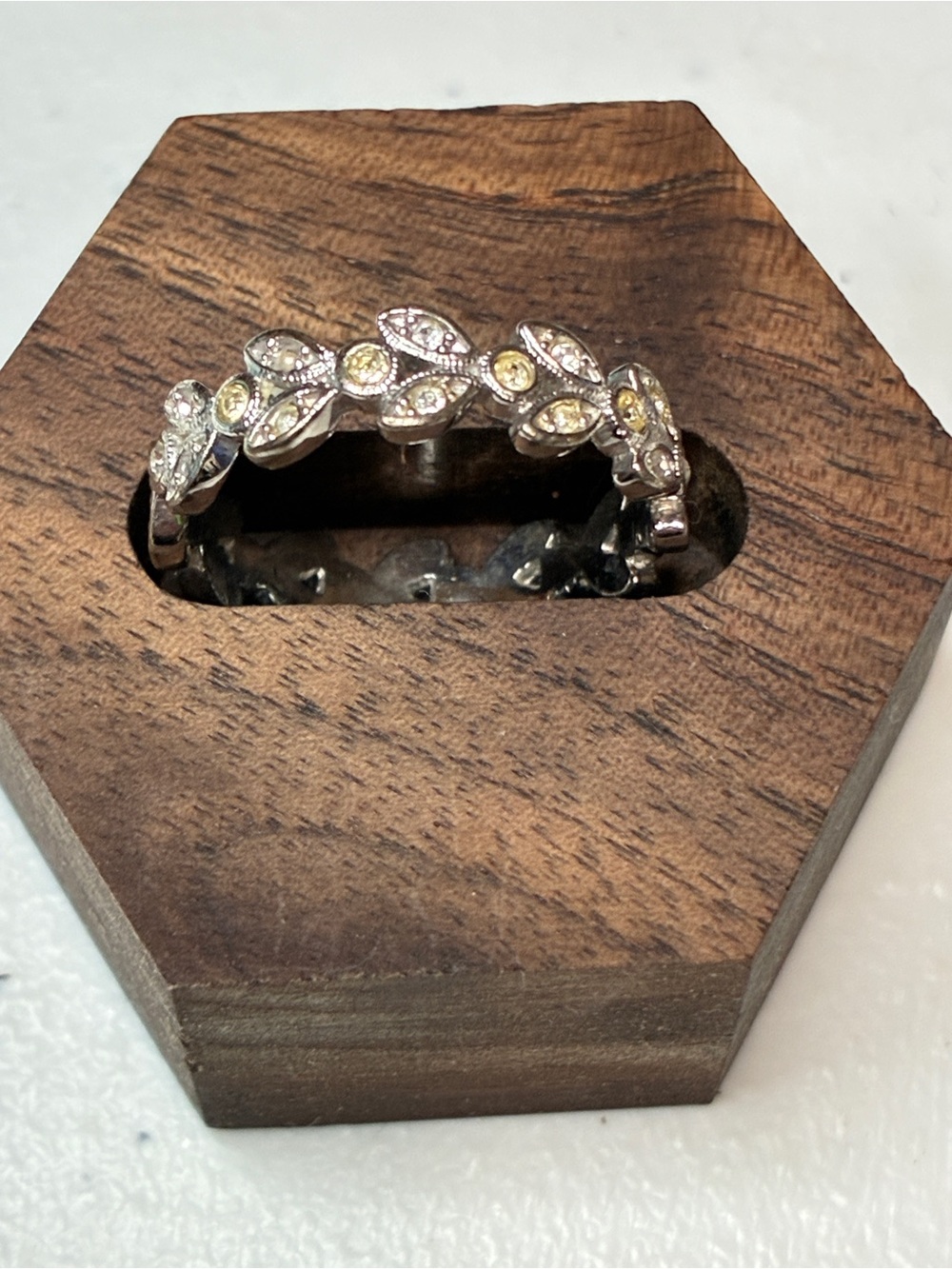 Silver and Yellow cubic zirconia Leaf Band Ring size 8